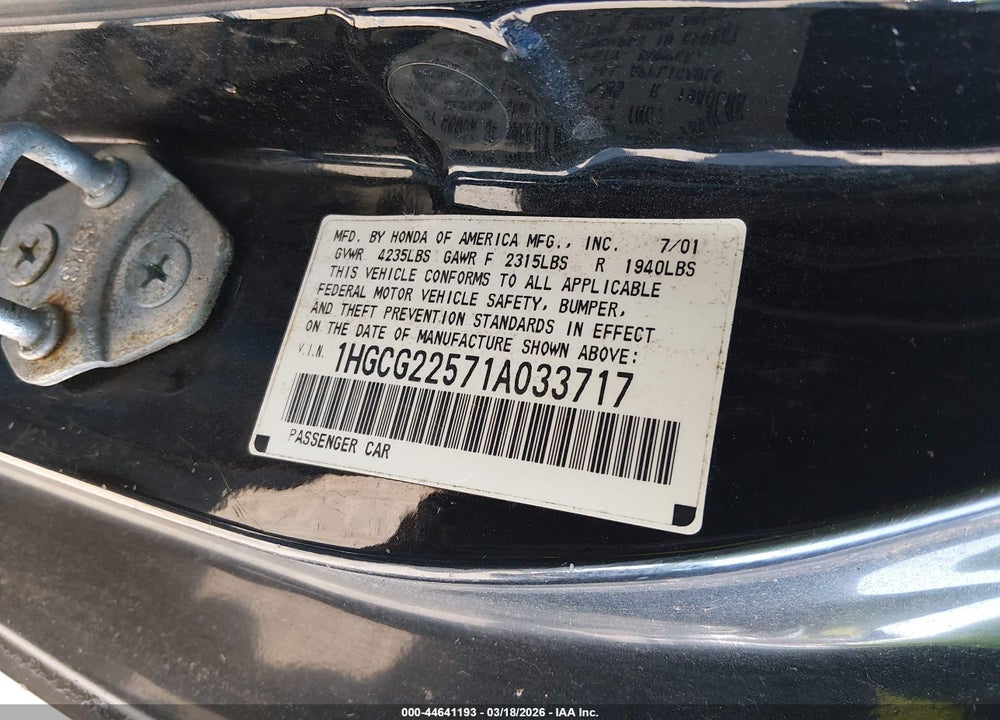 2001 HONDA ACCORD 3.0 EX VIN: 1HGCG22571A033717