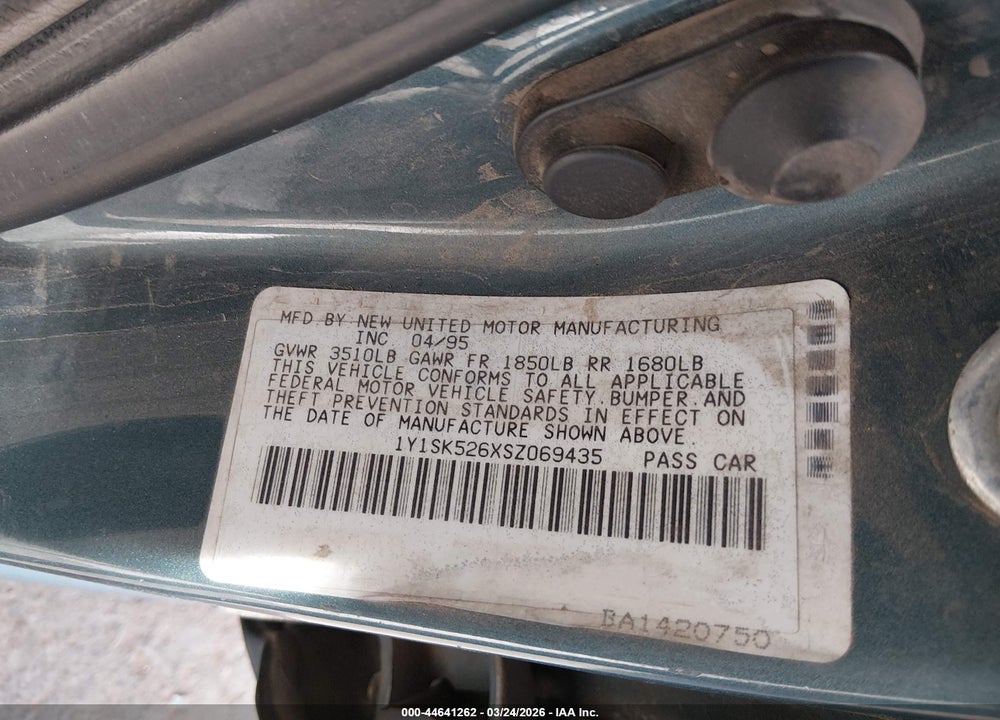 1995 GEO PRIZM LSI VIN: 1Y1SK526XSZ069435