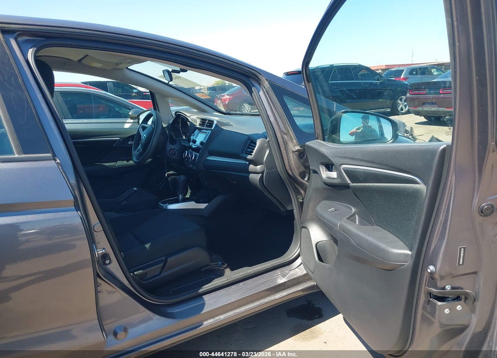 2019 HONDA FIT LX VIN: 3HGGK5H42KM705767