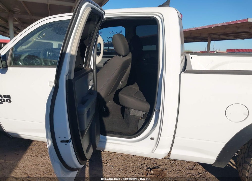 2019 RAM 1500 CLASSIC VIN: 1C6RR6GTXKS721361