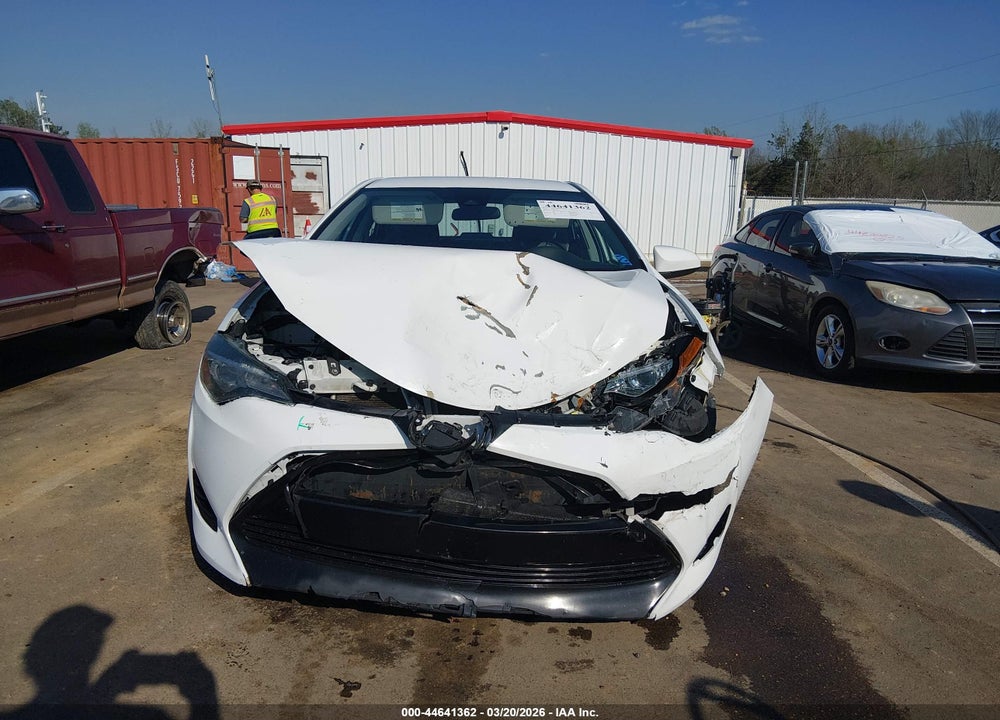 2019 TOYOTA COROLLA LE VIN: 5YFBURHE0KP893152