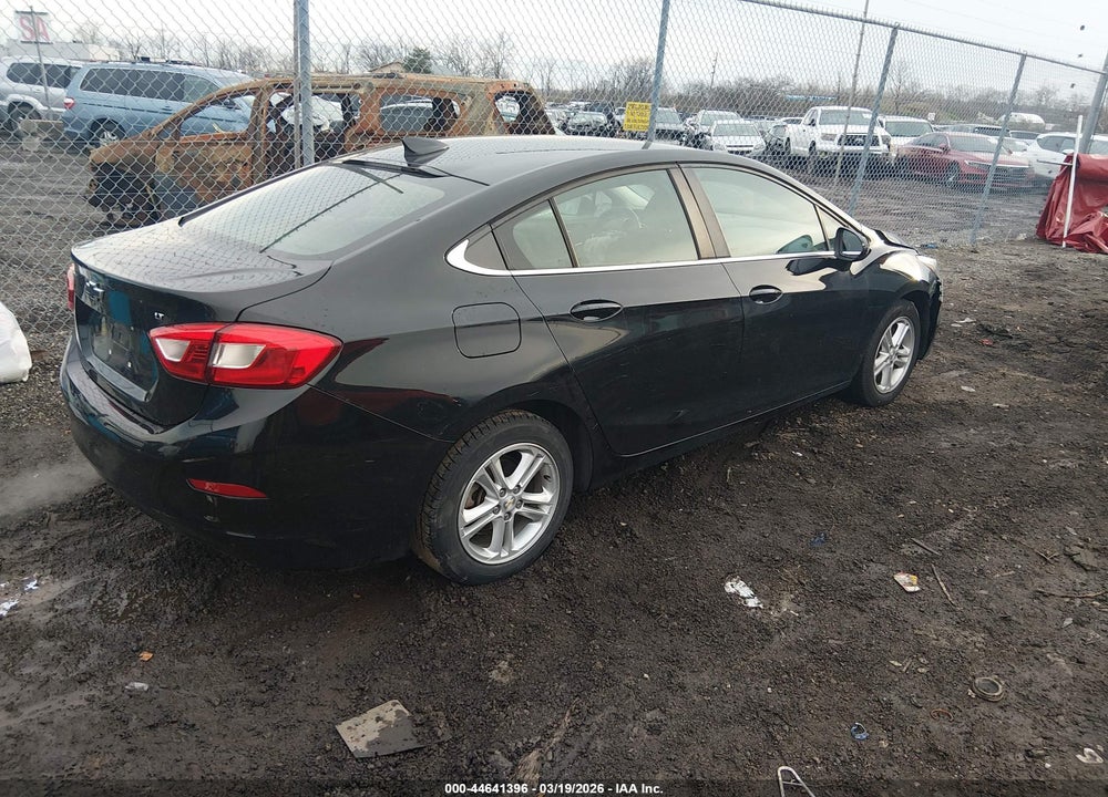 2018 CHEVROLET CRUZE LT AUTO VIN: 1G1BE5SM5J7205824