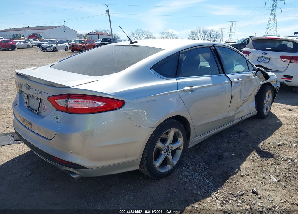 2015 FORD FUSION SE VIN: 3FA6P0H74FR203768
