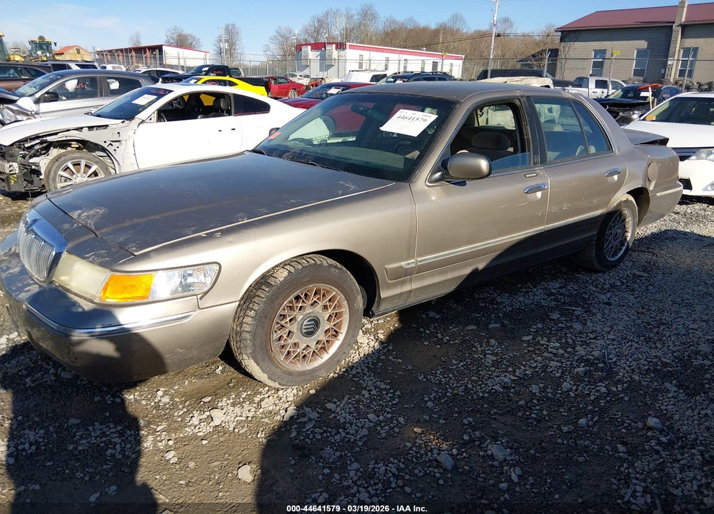 2001 MERCURY GRAND MARQUIS GS VIN: 2MEFM74W21X624308