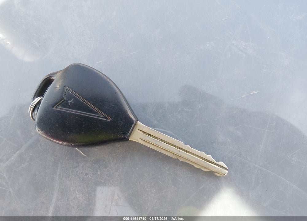 2010 PONTIAC VIBE VIN: 5Y2SP6E82AZ414545