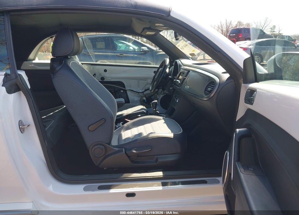2016 VOLKSWAGEN BEETLE 1.8T DENIM VIN: 3VW517AT7GM823856