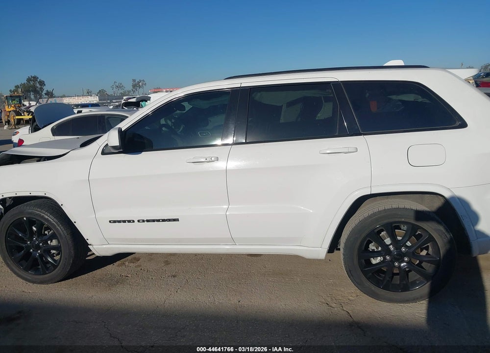 2018 JEEP GRAND CHEROKEE ALTITUDE 4X2 VIN: 1C4RJEAG8JC288900