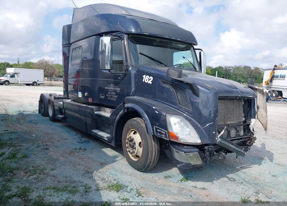 2015 VOLVO VN VNL VIN: 4V4NC9TJ5FN926612
