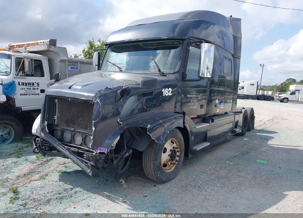 2015 VOLVO VN VNL VIN: 4V4NC9TJ5FN926612