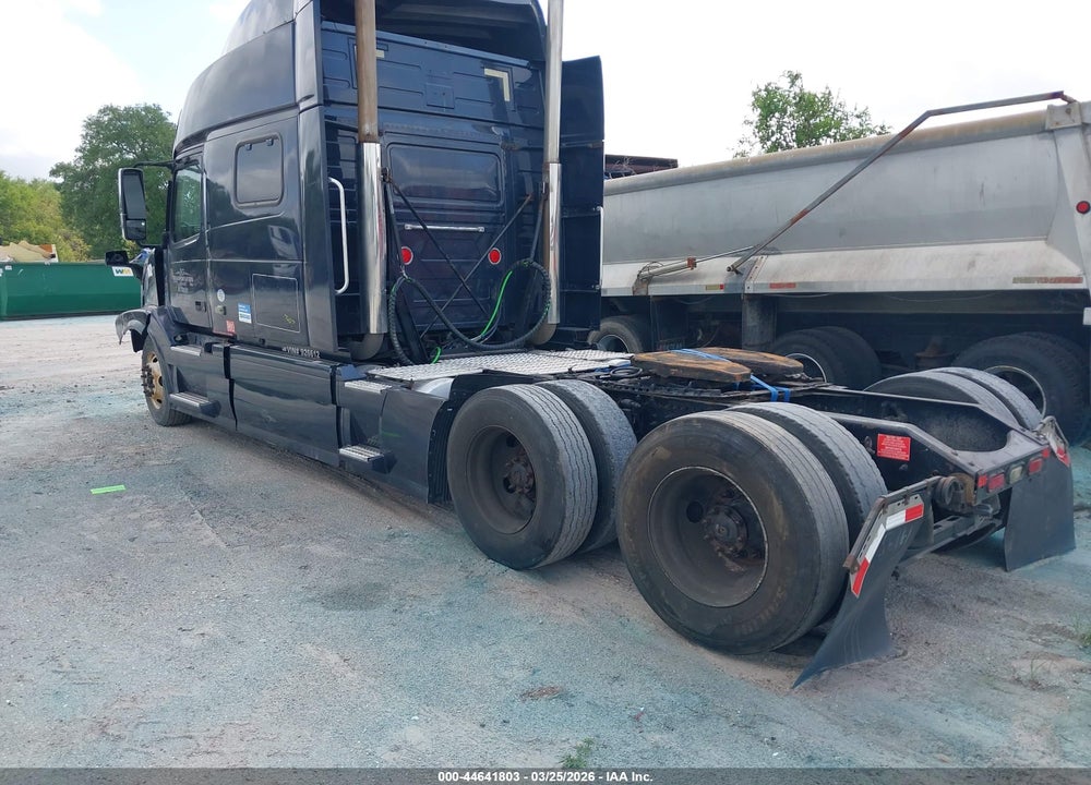 2015 VOLVO VN VNL VIN: 4V4NC9TJ5FN926612