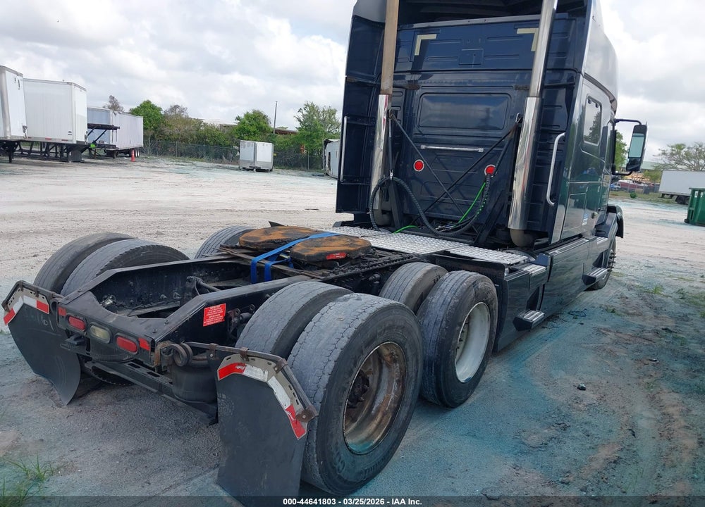 2015 VOLVO VN VNL VIN: 4V4NC9TJ5FN926612