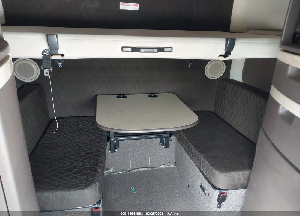 2015 VOLVO VN VNL VIN: 4V4NC9TJ5FN926612