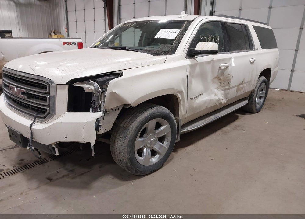 2015 GMC YUKON XL 1500 SLT VIN: 1GKS2HKCXFR528419