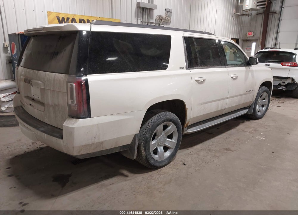 2015 GMC YUKON XL 1500 SLT VIN: 1GKS2HKCXFR528419