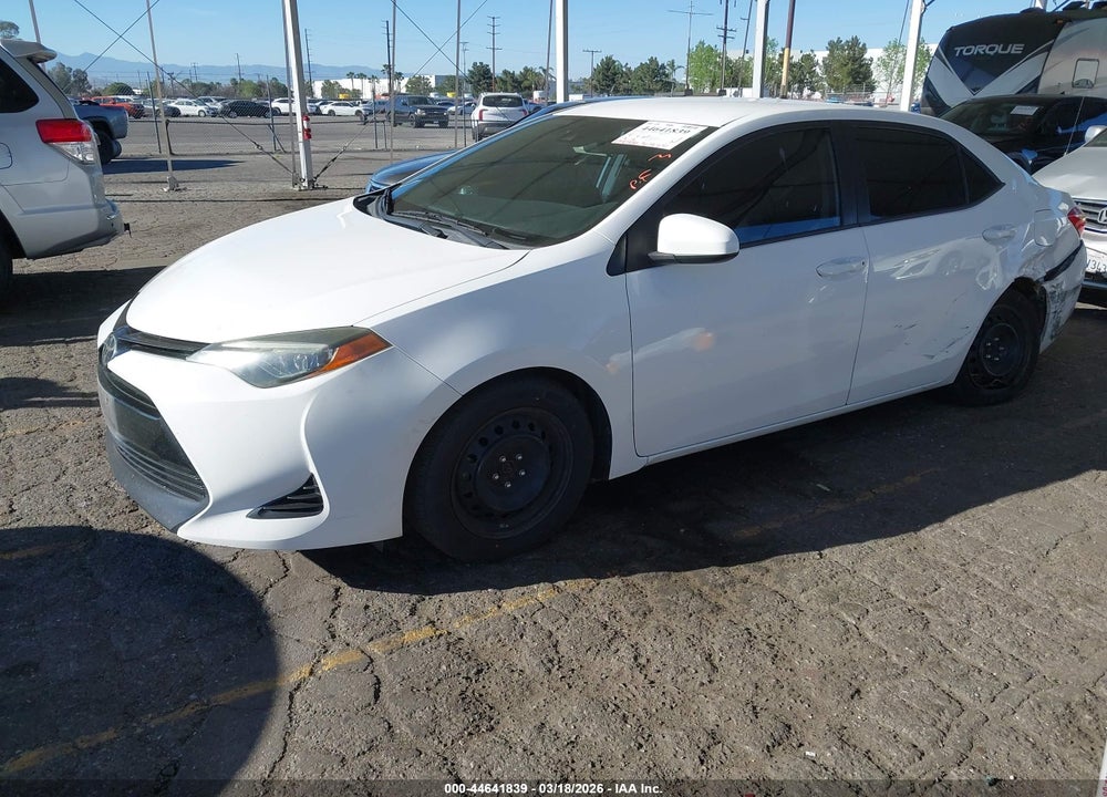 2018 TOYOTA COROLLA LE VIN: 2T1BURHE8JC006671