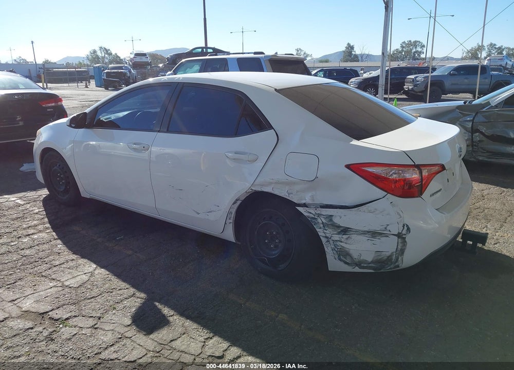 2018 TOYOTA COROLLA LE VIN: 2T1BURHE8JC006671