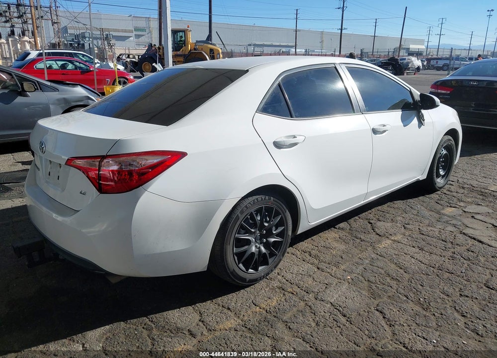 2018 TOYOTA COROLLA LE VIN: 2T1BURHE8JC006671