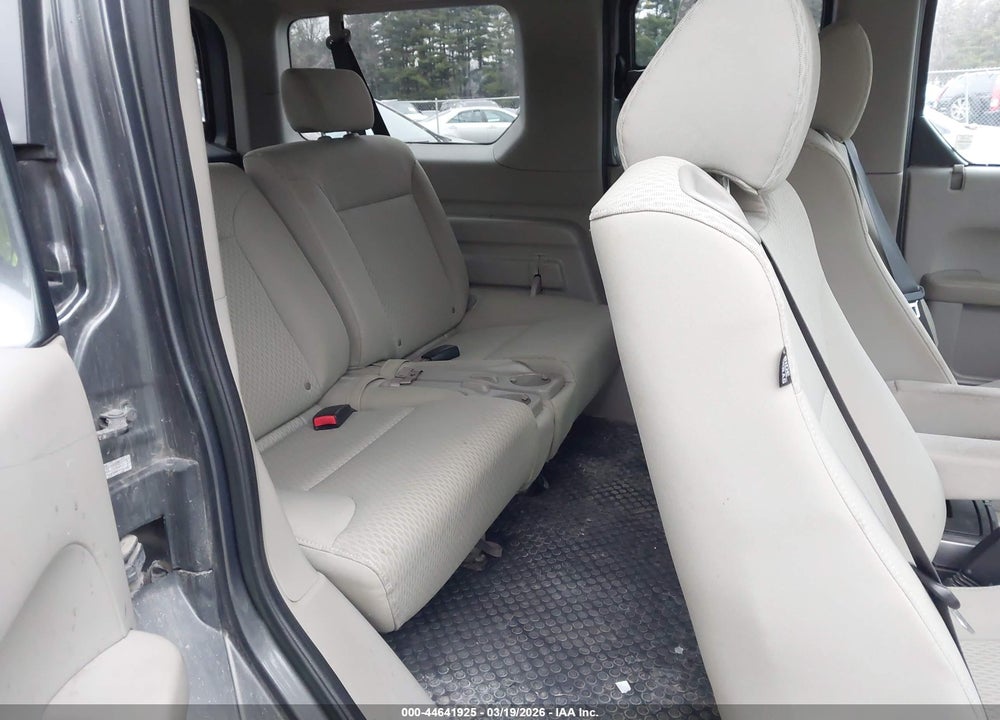 2011 HONDA ELEMENT EX VIN: 5J6YH2H76BL004008