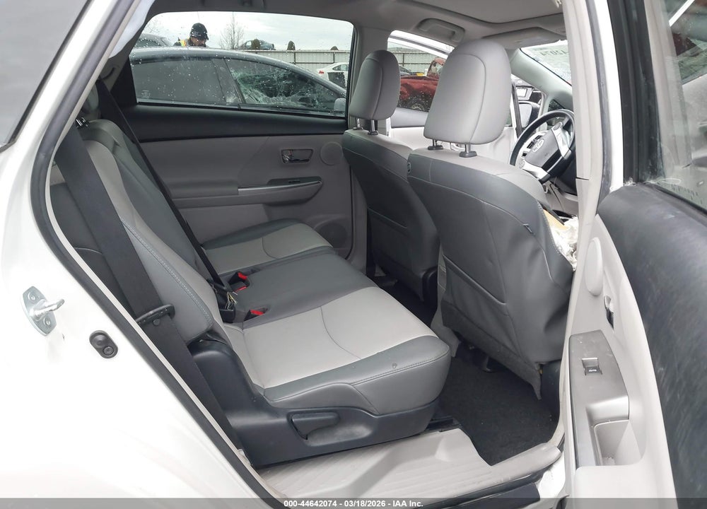 2015 TOYOTA PRIUS V FIVE VIN: JTDZN3EU1FJ038099