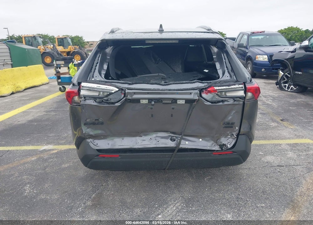 2024 TOYOTA RAV4 VIN: 2T3A1RFV2RC401651