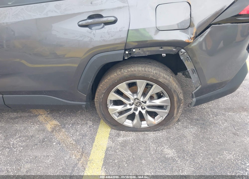 2024 TOYOTA RAV4 VIN: 2T3A1RFV2RC401651