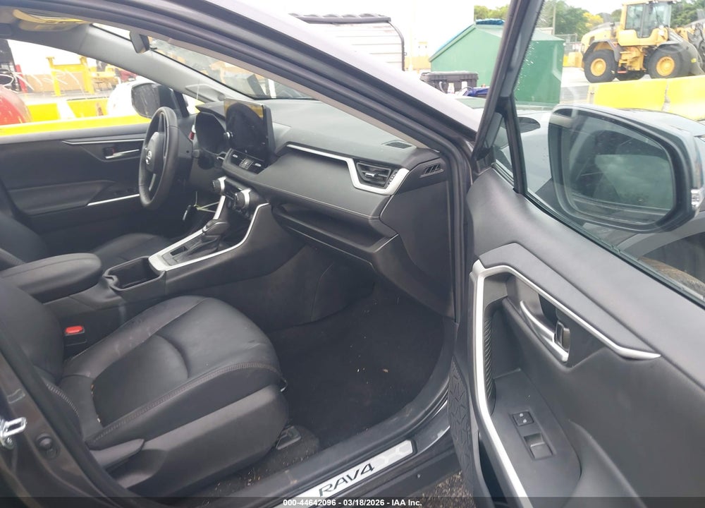 2024 TOYOTA RAV4 VIN: 2T3A1RFV2RC401651