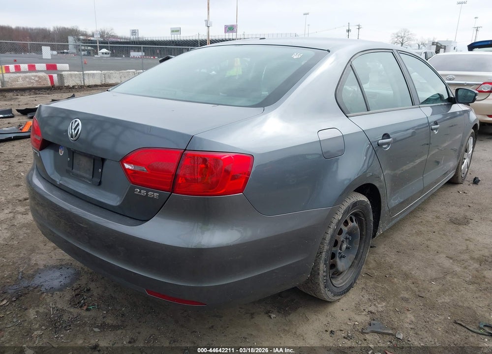 2011 VOLKSWAGEN JETTA 2.5L SE VIN: 3VWDZ7AJ7BM340461