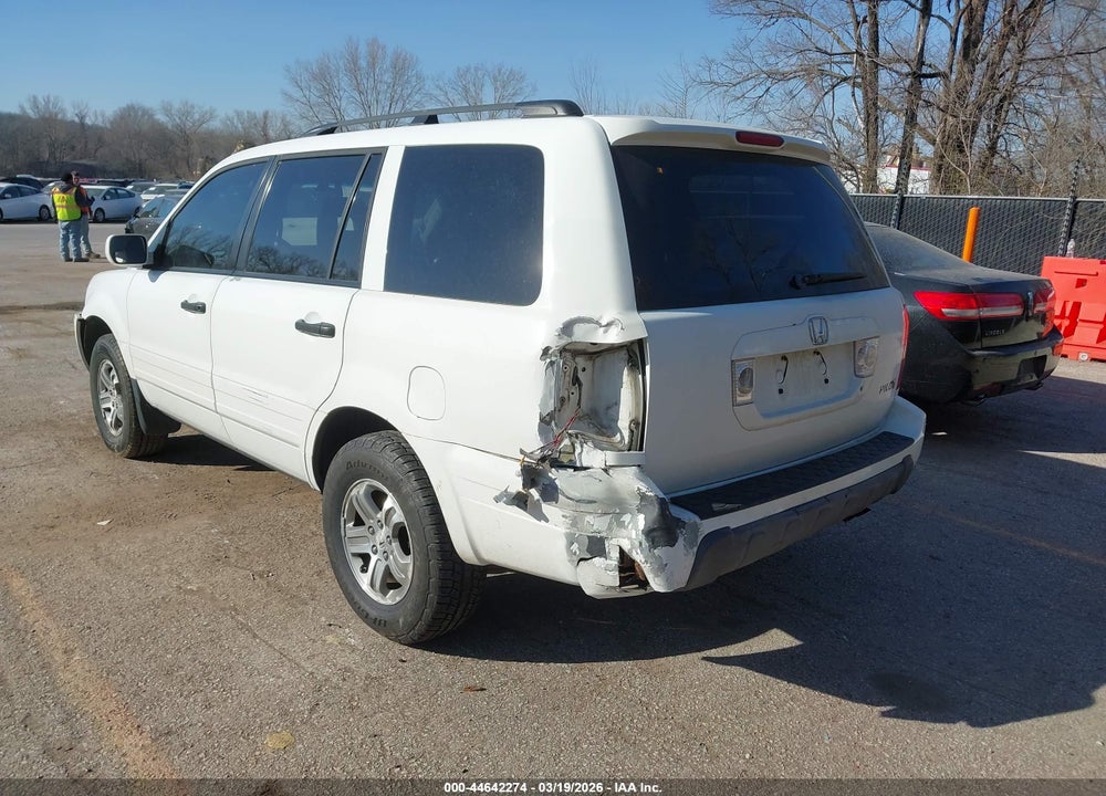 2005 HONDA PILOT EX VIN: 5FNYF18455B031770