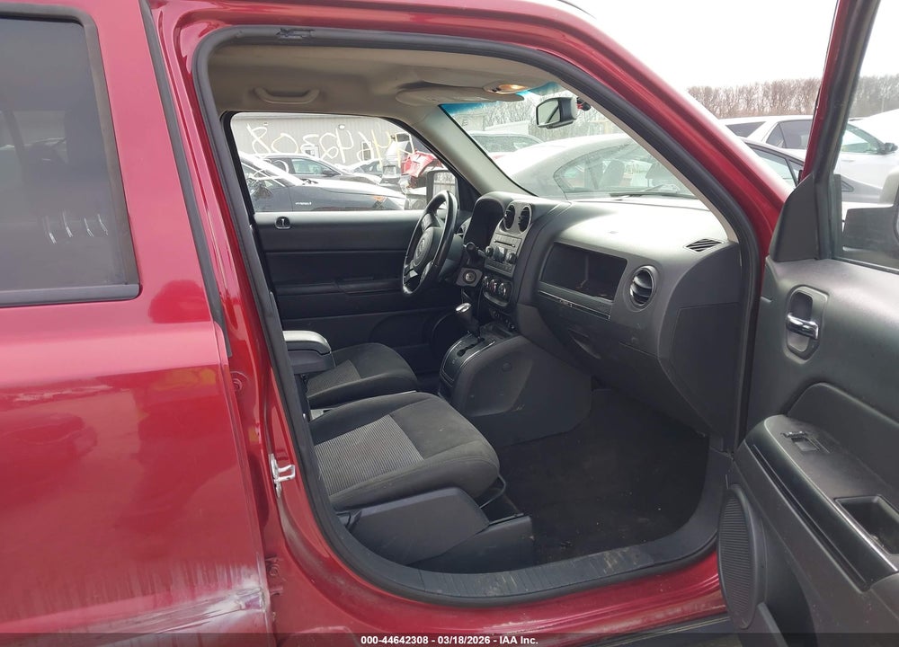2017 JEEP PATRIOT LATITUDE FWD VIN: 1C4NJPFBXHD184601
