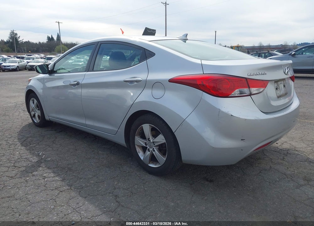 2013 HYUNDAI ELANTRA GLS VIN: KMHDH4AE5DU997227