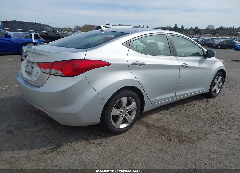 2013 HYUNDAI ELANTRA GLS VIN: KMHDH4AE5DU997227