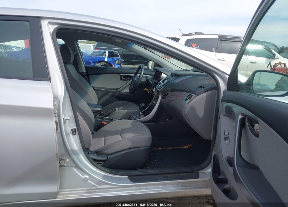 2013 HYUNDAI ELANTRA GLS VIN: KMHDH4AE5DU997227