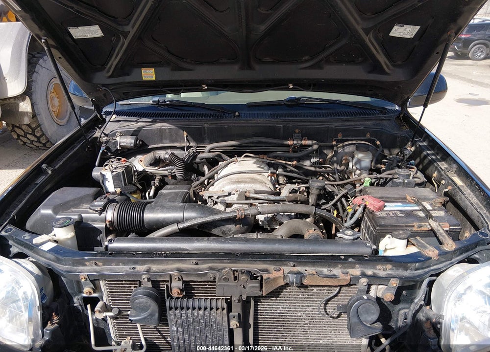 2002 TOYOTA TUNDRA LTD V8 VIN: 5TBBT48142S298839