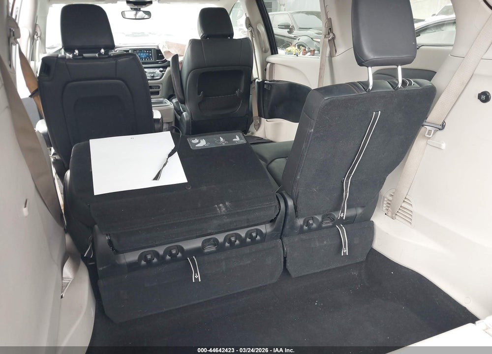 2018 CHRYSLER PACIFICA TOURING L VIN: 2C4RC1BG0JR290391