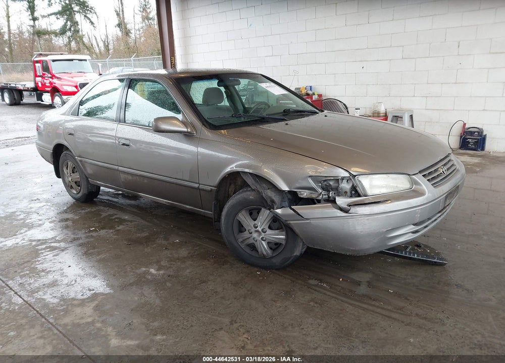 1998 TOYOTA CAMRY LE VIN: 4T1BG22K1WU214538