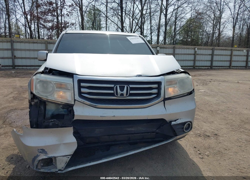 2014 HONDA PILOT EX VIN: 5FNYF3H43EB017118