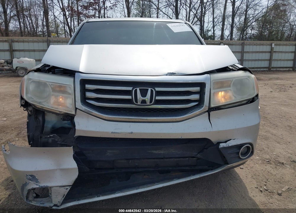 2014 HONDA PILOT EX VIN: 5FNYF3H43EB017118