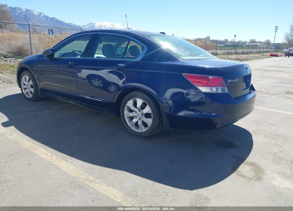 2010 HONDA ACCORD 2.4 EX-L VIN: 1HGCP2F88AA072787