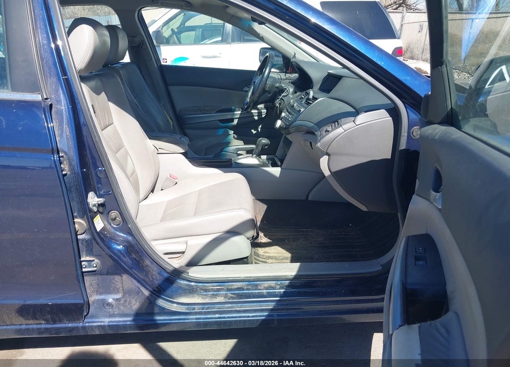 2010 HONDA ACCORD 2.4 EX-L VIN: 1HGCP2F88AA072787