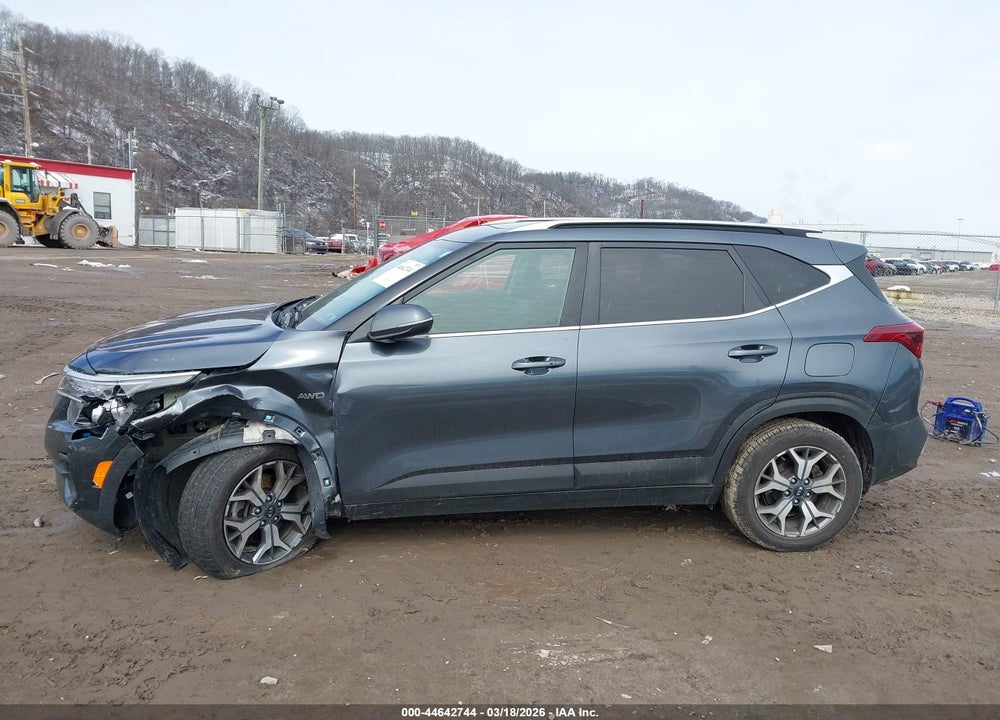 2021 KIA SELTOS EX VIN: KNDERCAA3M7131277
