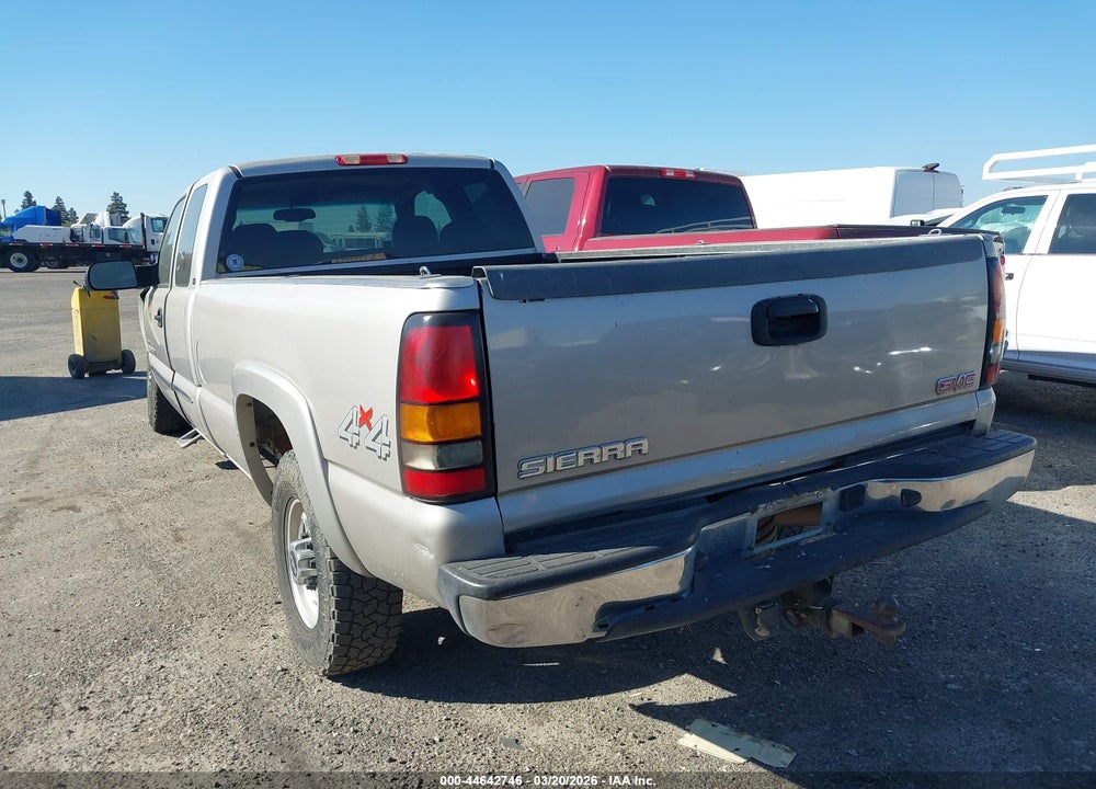 2005 GMC SIERRA 2500HD SLE VIN: 1GTHK29295E197919