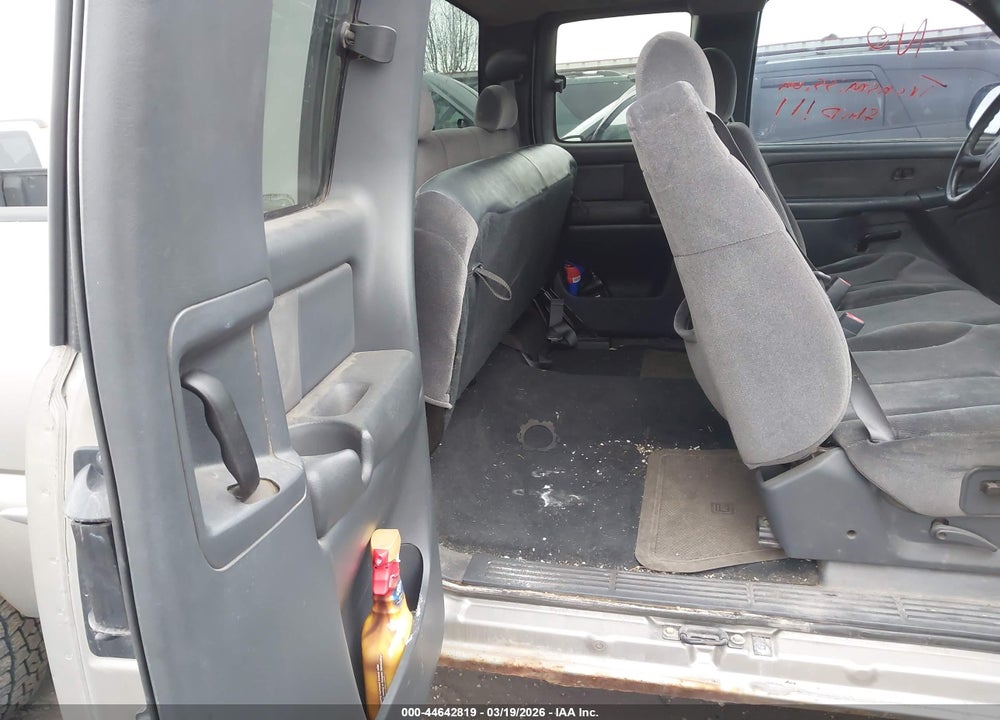 2002 GMC SIERRA 1500 SLE VIN: 1GTEK19T72E299768