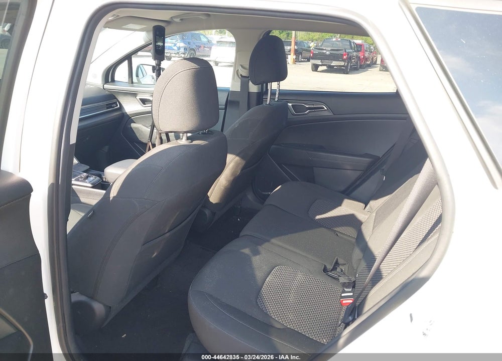 2024 KIA SPORTAGE LX VIN: KNDPUCDF6R7306868
