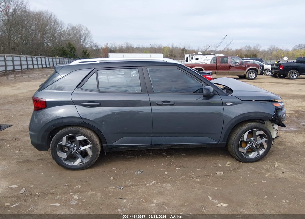 2024 HYUNDAI VENUE LIMITED VIN: KMHRC8A36RU327364