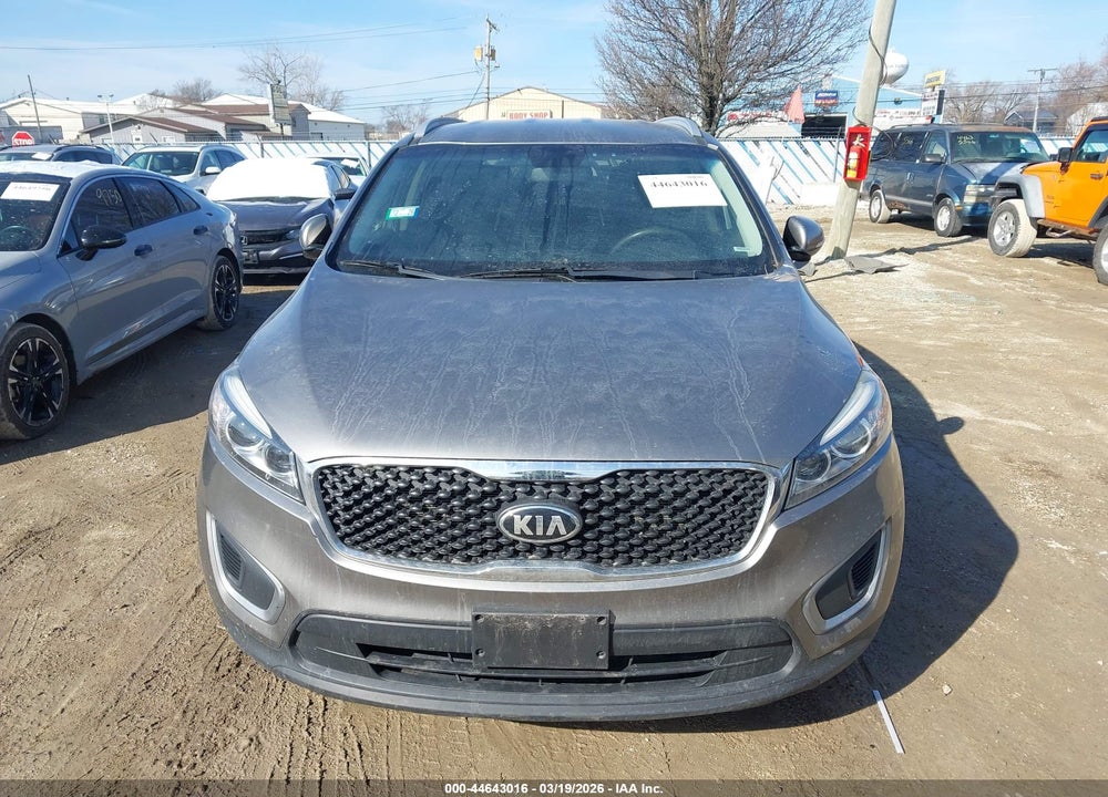 2016 KIA SORENTO 3.3L LX VIN: 5XYPGDA59GG177551