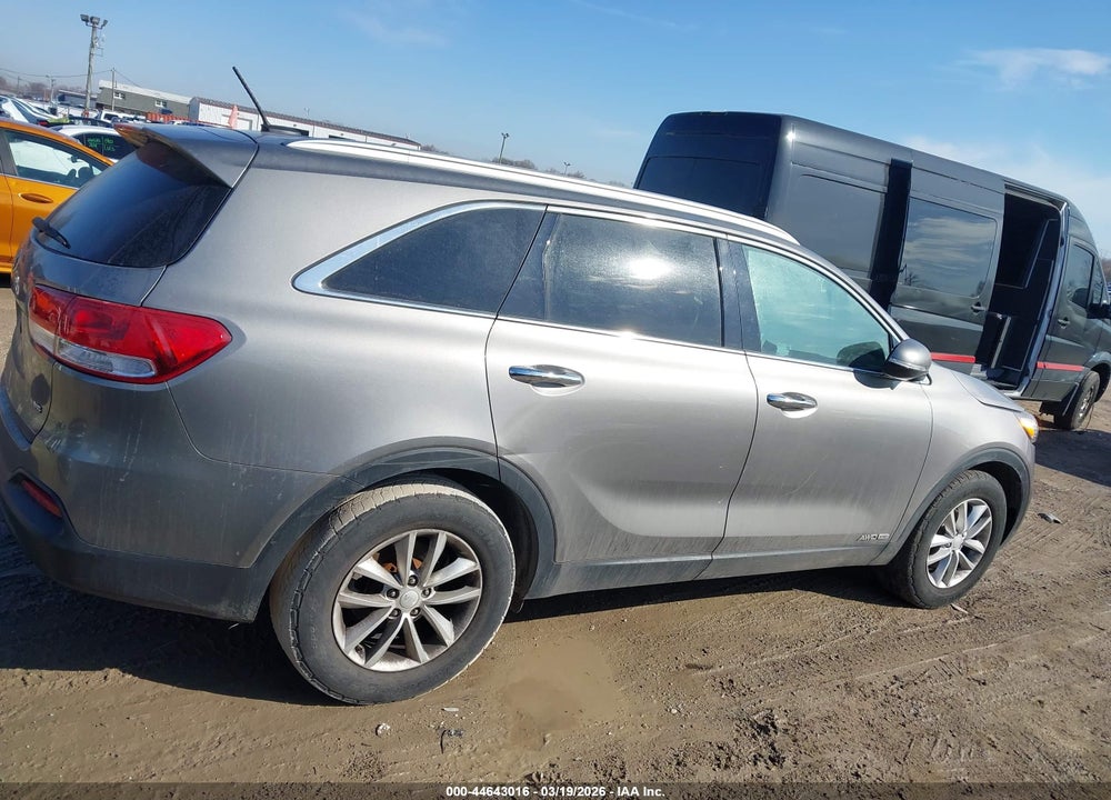 2016 KIA SORENTO 3.3L LX VIN: 5XYPGDA59GG177551