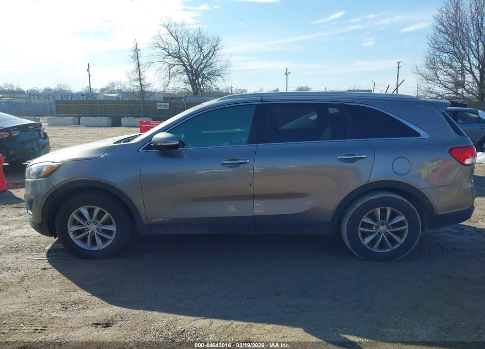 2016 KIA SORENTO 3.3L LX VIN: 5XYPGDA59GG177551
