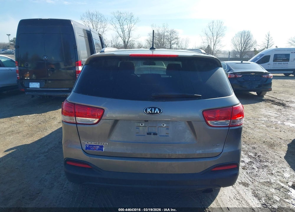 2016 KIA SORENTO 3.3L LX VIN: 5XYPGDA59GG177551