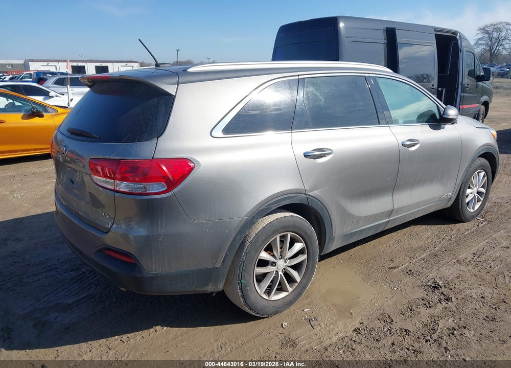 2016 KIA SORENTO 3.3L LX VIN: 5XYPGDA59GG177551