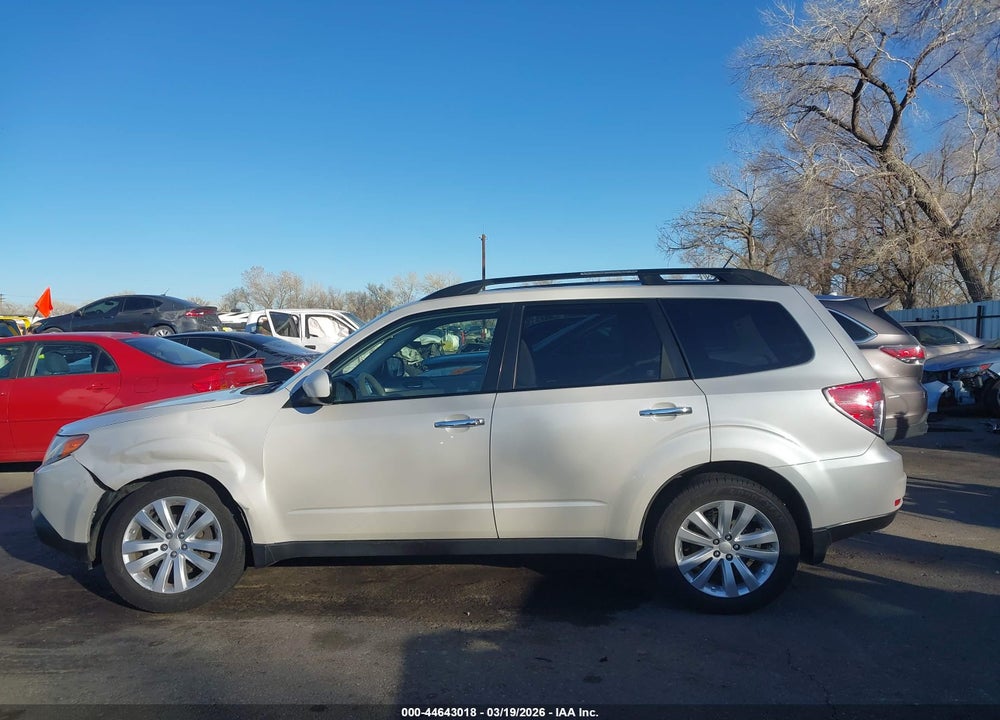 2012 SUBARU FORESTER 2.5X PREMIUM VIN: JF2SHADC4CH415180
